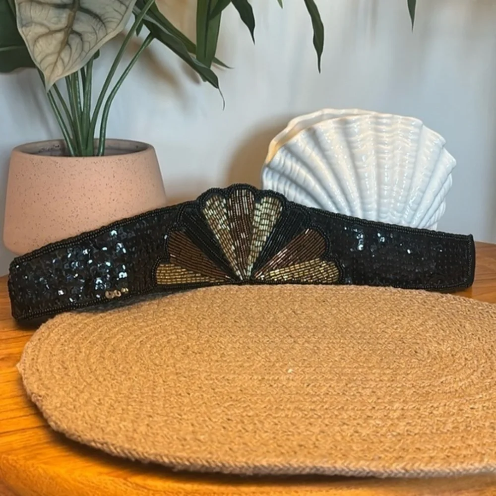 1970s Art Deco Beaded Belt with a fan design, in EUC Vintage
